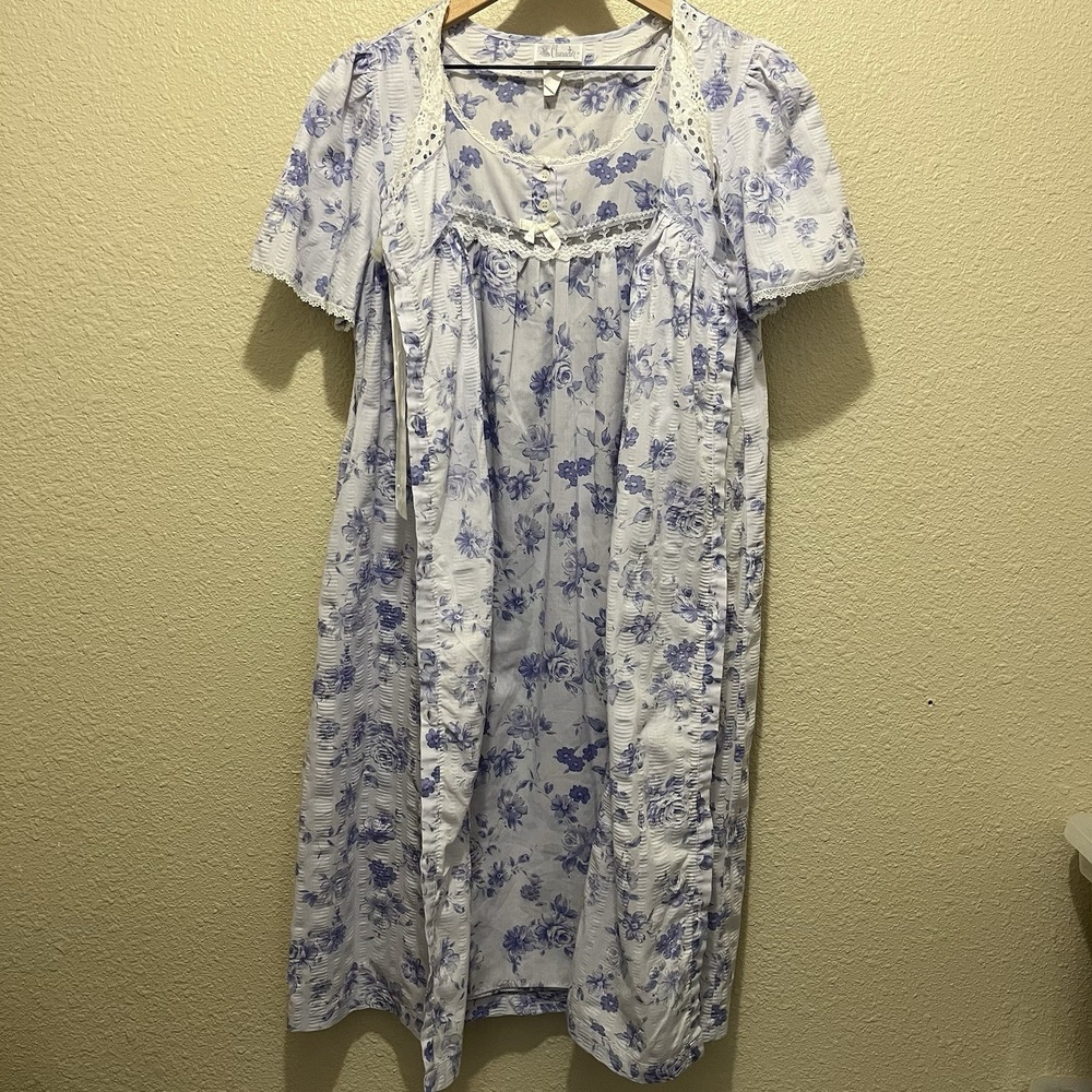 VTG Character Nightgown Robe Set Women's Lilac Floral‎ Cottage Core Grandma